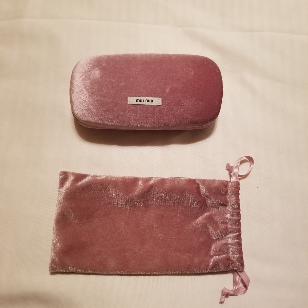 Authentic Women Miu Miu Sunglasses - Picture 5 of 6